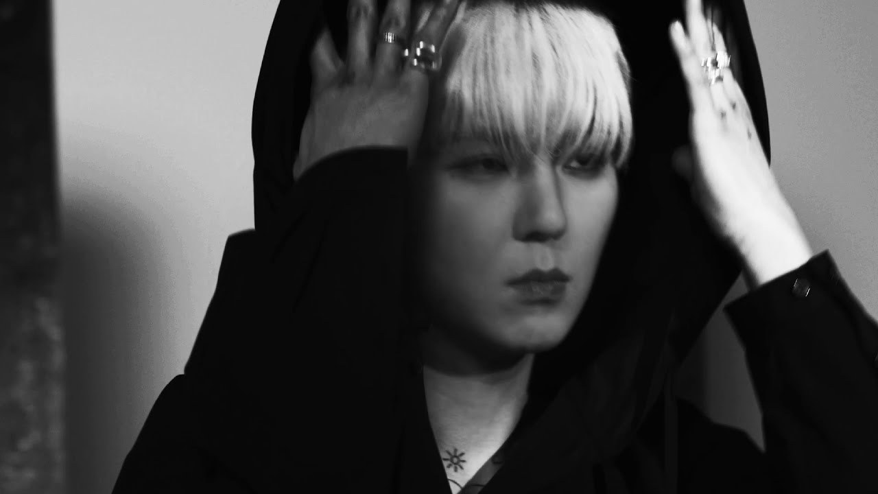 SONGZIO X MINO (송민호) 'BLACK SUNFLOWER, EDITION 93'